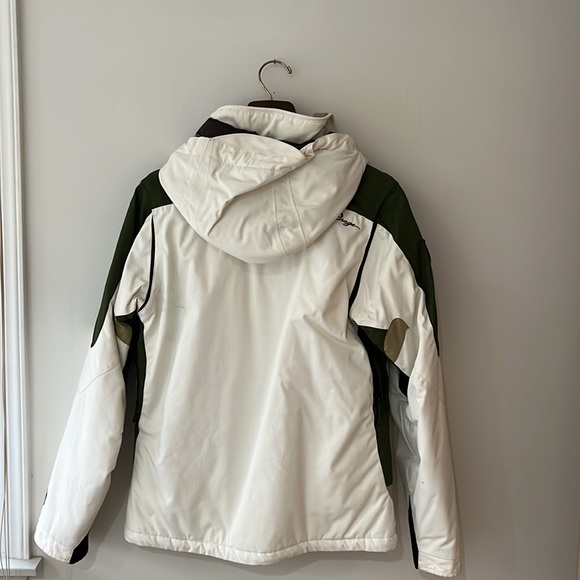 Winter coat with removable hood inside pockets. Venting underarms Great looking - Picture 2 of 9